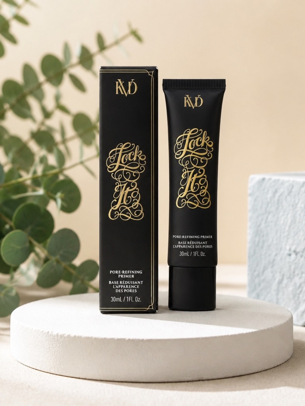 KVD Pore-Refining Primer in Black - Lightweight Smoothing Base